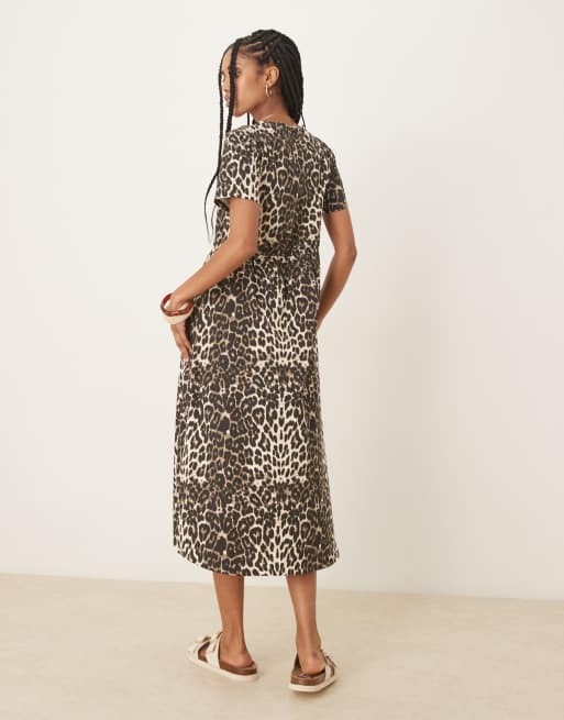 Threadbare - Midi jurk van jersey met korte mouwen en zakken in luipaardprint, 4 van 4