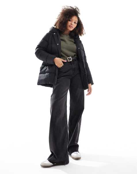 Threadbare – Mittellange Pufferjacke in Schwarz - view 1