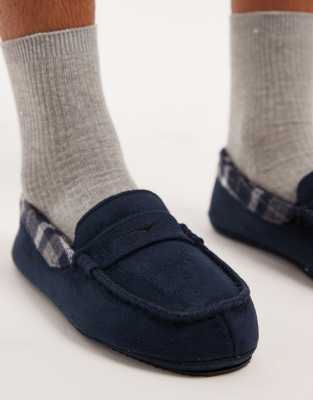 Threadbare Moccasin Slippers In Blue