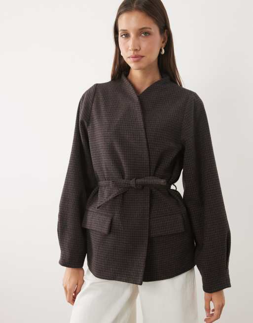 Threadbare mock wool collarless belted blazer in brown and blue herringbone, 2 of 4