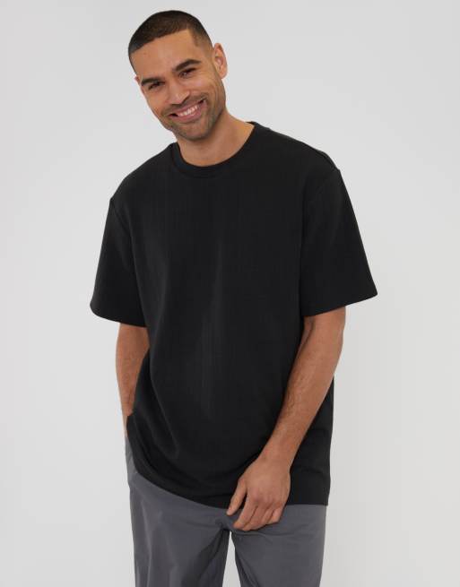 Threadbare 'munchen' textured short sleeve t-shirt in black