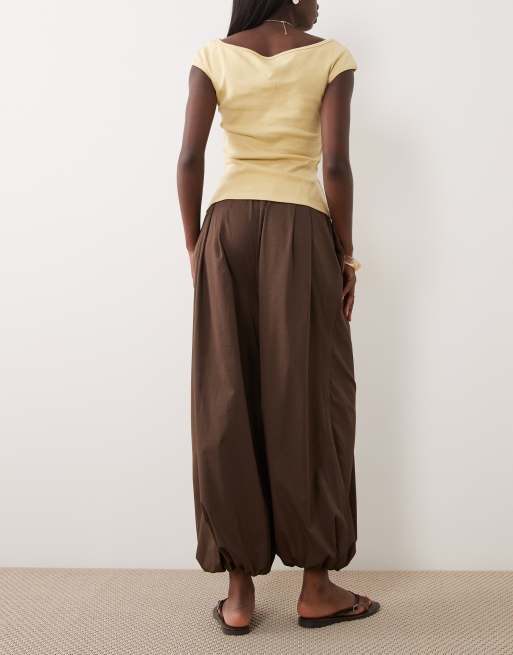 Threadbare pantalones de pernera globo en marrón chocolate, 5 de 5