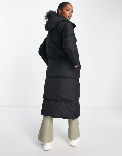 Threadbare Petite – Jodie – Langer Steppmantel in Schwarz mit Kapuze, 2 von 4
