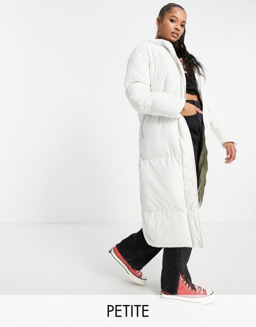 Threadbare Petite – Jodie – Naturvit pufferjacka i maxilängd