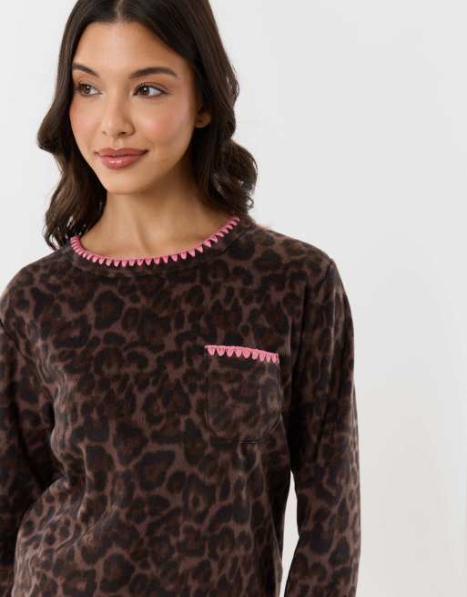 Threadbare Petite micro fleece pyjama set in leopard, 3 of 4