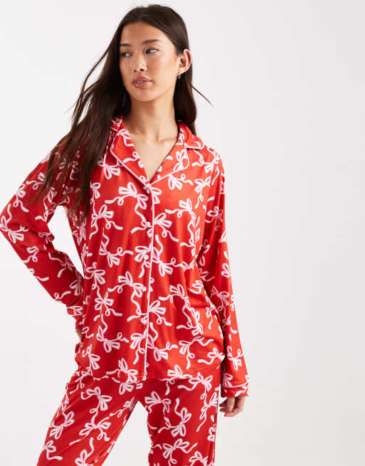 Threadbare - Pigiama a maniche lunghe rosso con stampa di fiocchi, 3 di 4