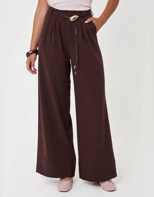 Threadbare Pleated wide leg trousers in brown in brown, 2 of 5