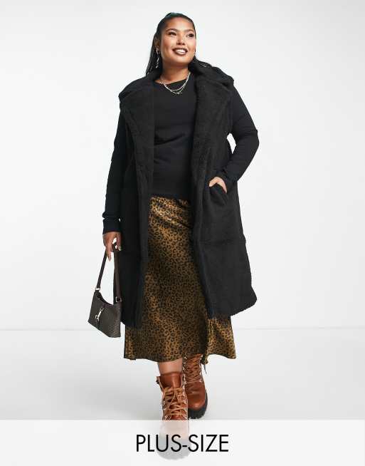 Threadbare Plus - Bella - Gilet taglio lungo nero in pile borg