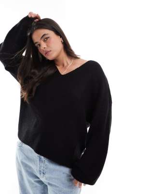 Threadbare Plus - Flauschiger, lockerer Pullover in Schwarz mit V-Ausschnitt