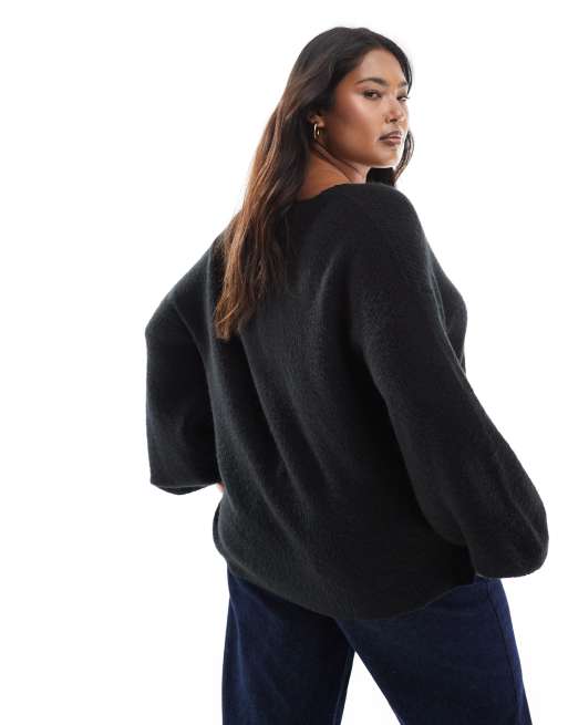 Threadbare Plus – Flauschiger, lockerer Pullover in Schwarz mit V-Ausschnitt, 4 von 4