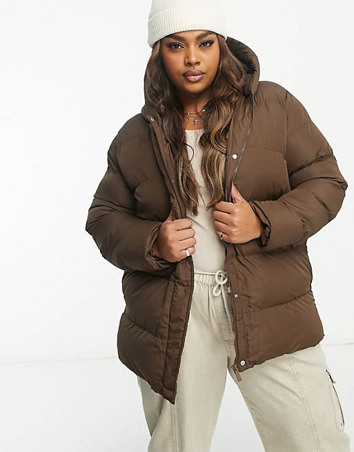 Threadbare Plus Hayley mid length puffer jacket in chocolate brown | ASOS