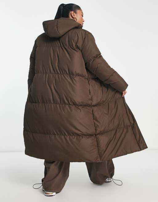 Threadbare Plus Jodie maxi puffer coat with hood in chocolate brown, 2 of 4