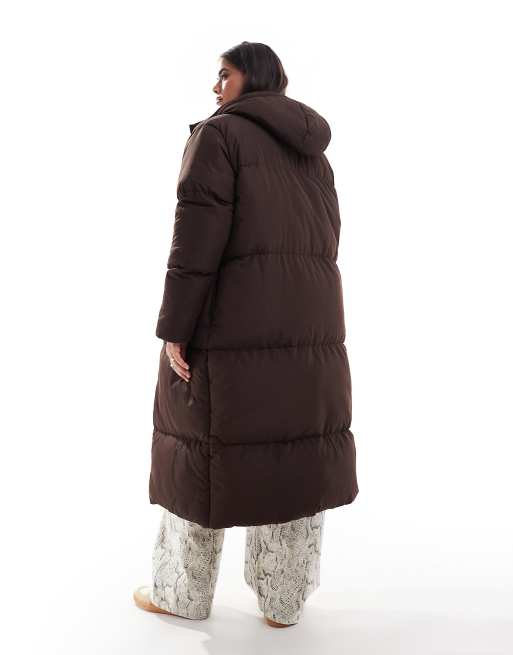 Threadbare Plus – Langer Steppmantel in Braun mit Kapuze, 3 von 4