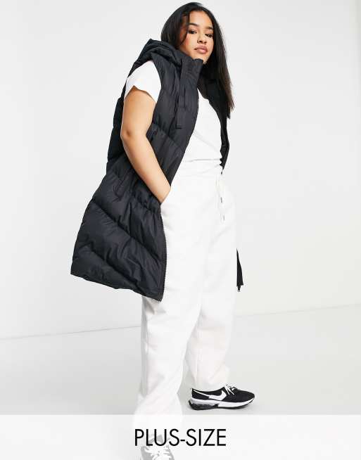 Threadbare Plus - Vamp - Gilet taglio lungo imbottito con cappuccio nero