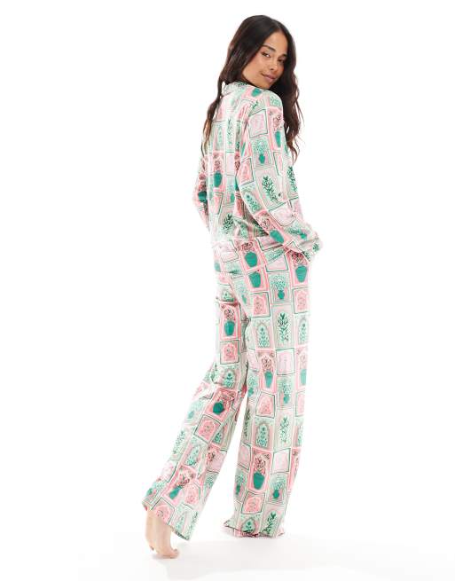 Threadbare Printed long button-through pyjama set in pale green