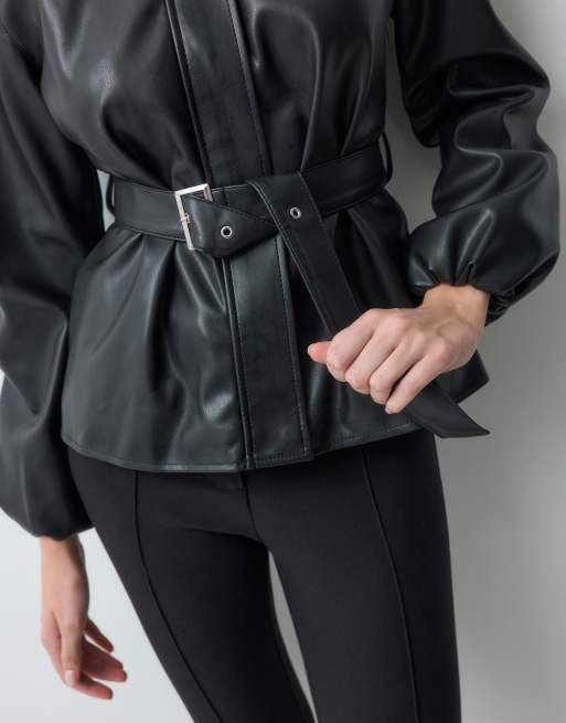 Threadbare PU jas met opstaande kraag, ritssluiting en ceintuur in zwart, 4 van 5