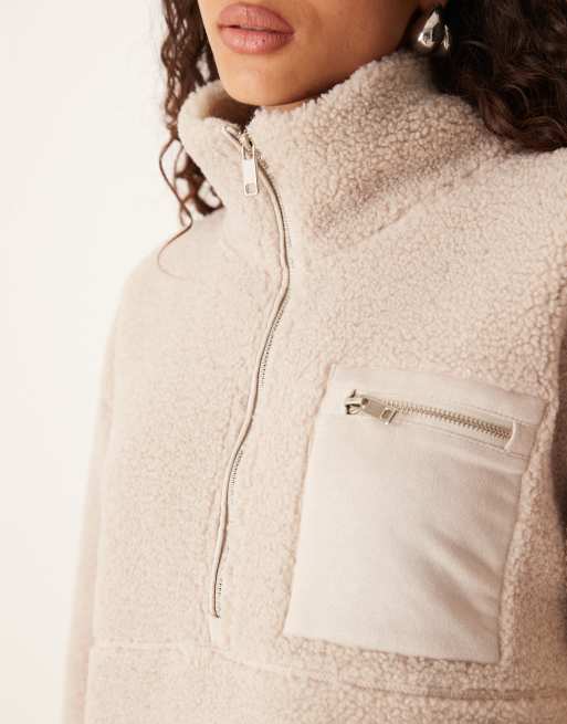 Threadbare – Pullover aus Teddyfleece in Pilzbraun mit kurzem Reißverschluss und Brusttasche, 4 von 4