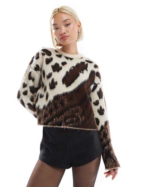 Threadbare – Pullover in Ecru mit Leopardenmuster und Rundhalsausschnitt - view 1
