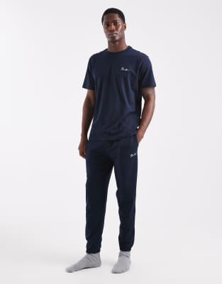 Threadbare - Pyjama aus kurzärmligem Oberteil und Hose mit Bündchen in Marineblau