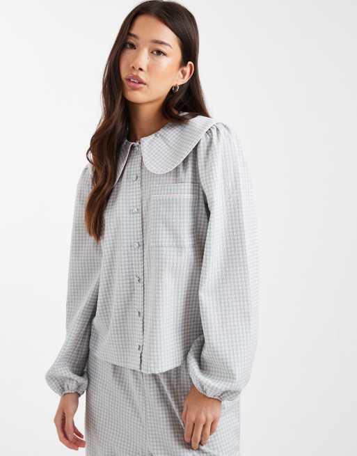Threadbare – Pyjama aus Seersucker in Blau mit Vichy-Karos, bestehend aus Oberteil mit Bubikragen und Hose, 3 von 4
