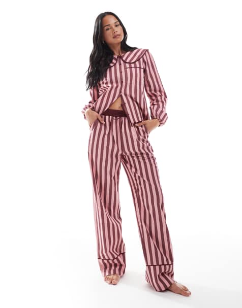 Threadbare - Pyjama met kraag, strepen en knoopsluiting in bordeauxrood en roze - view 1
