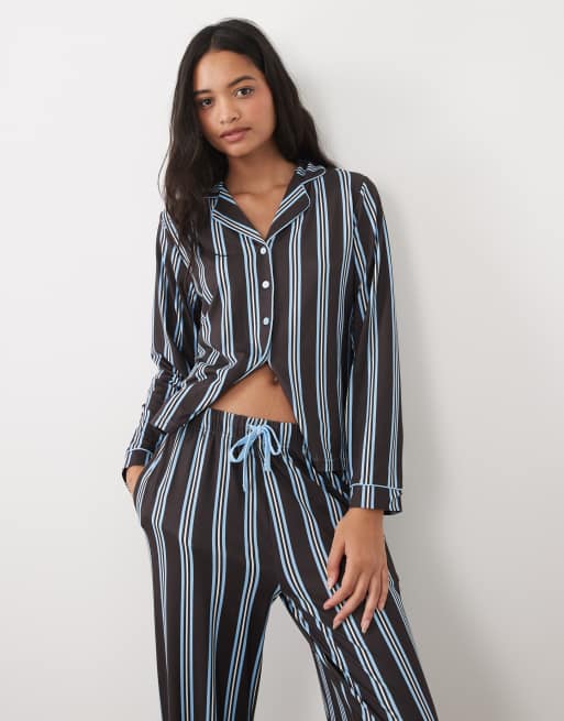 Threadbare Pyjama-Set mit Knopfleiste aus superweichem Stoff in Schokobraun und blauem Streifenmuster, 2 von 4