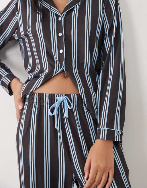 Threadbare pyjamassæt med knapper i superblød kvalitet med chokolade- og blå striber, 3 af 4