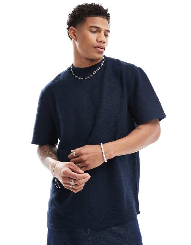 Threadbare - relaxed fit t-shirt in navy textured stripe