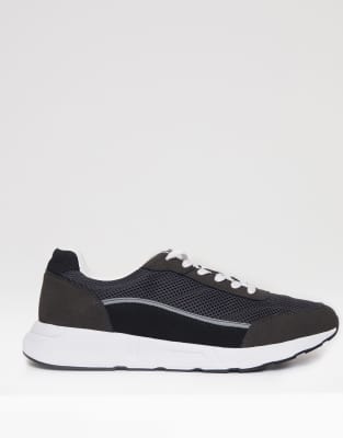  Retro lace up trainers 