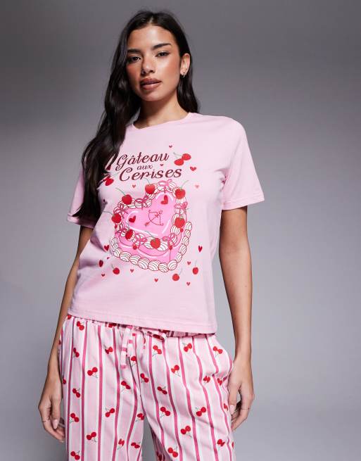Threadbare – Różowa walentynkowa piżama z nadrukiem z ciastem w stylu vintage, 3 z 4