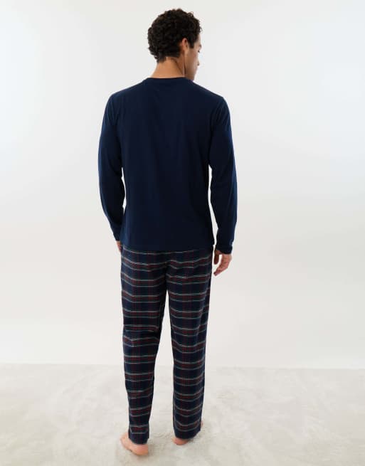 Threadbare Santa's truck christmas lounge set in navy, 3 of 4