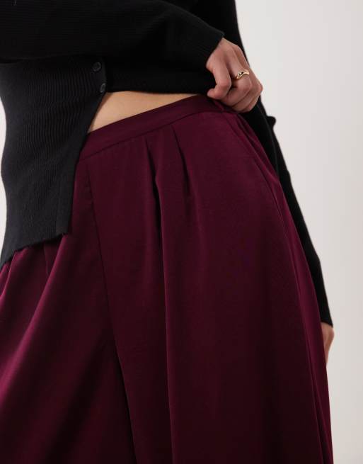 Threadbare satin pull on balloon trousers in plum, 3 of 5