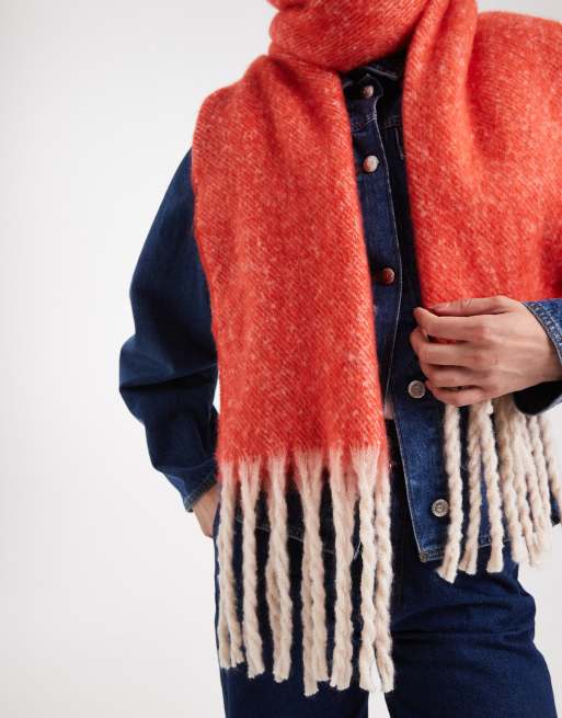Threadbare - Sciarpa rossa, 3 di 3