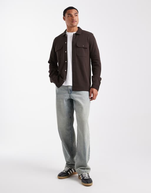 Threadbare - Shacket met knoopsluiting en zakken aan de voorkant in chocoladebruin, 2 van 5