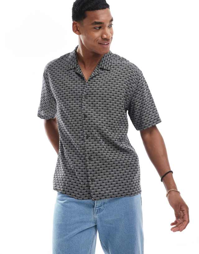 Threadbare - short sleeve printed revere collar shirt in black