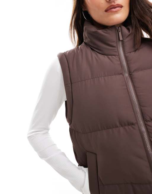 Threadbare short zip up puffer jacket with detachable sleeves in brown, 2 of 4