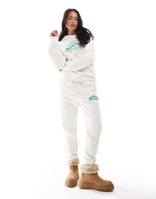 Threadbare Threadbare Ski oversized hoodie and jogger tracksuit in ecru-White