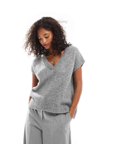 Threadbare - Smanicato grigio in maglia con scollo a V - view 1