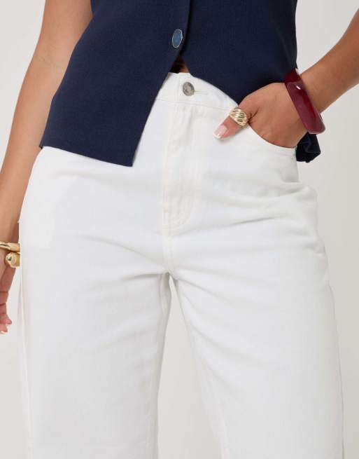 Threadbare Straight leg jeans in white, 3 of 5