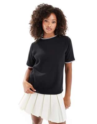 Threadbare - Strick-T-Shirt in Schwarz mit Zierdetail