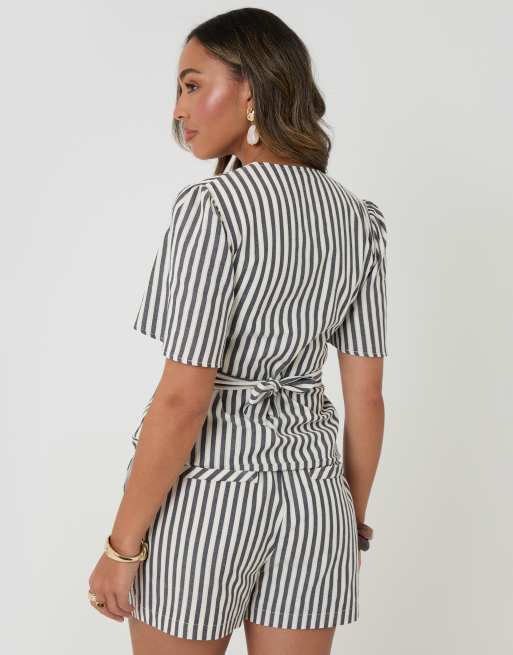 Threadbare Stripe flutter sleeve top in navy, 4 of 4