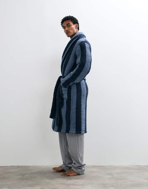 Threadbare striped dressing gown in dusty blue, 2 of 5