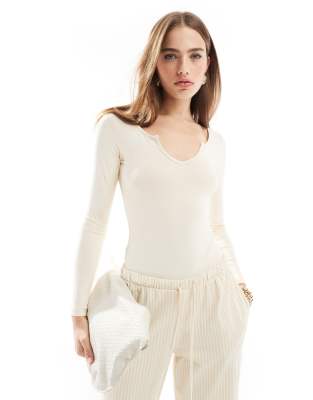 Threadbare Threadbare super stretch long sleeve bodysuit in ecru-White