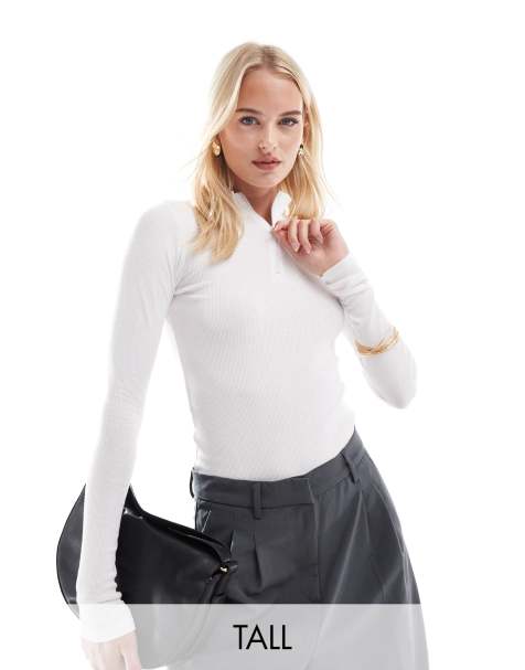 Threadbare Tall - Geribbelde, hoogsluitende body met korte rits en lange mouwen in wit - view 1