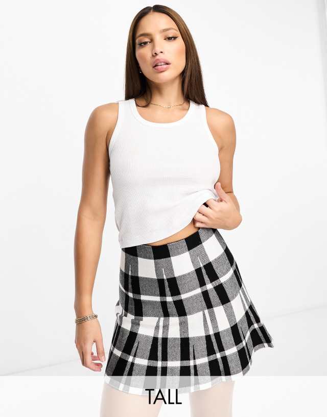 Threadbare - tall river knitted pleated skirt in black and white check