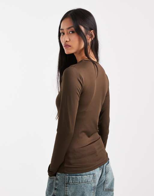 Threadbare - Top in jersey a maniche lunghe marrone cioccolato con scollo rotondo, 2 di 4