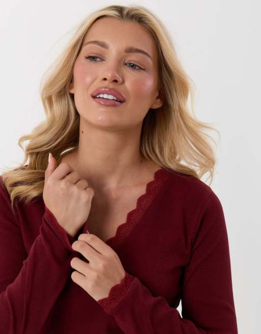 Threadbare V neck top & flannel bottoms pyjama set in burgundy check, 5 of 5