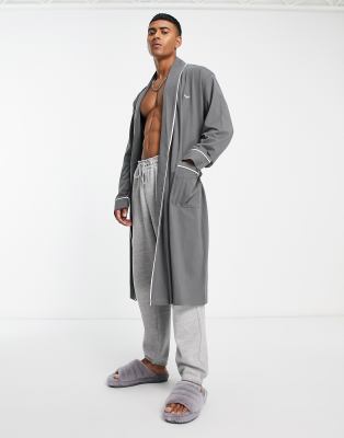 Threadbare virgo robe in charcoal