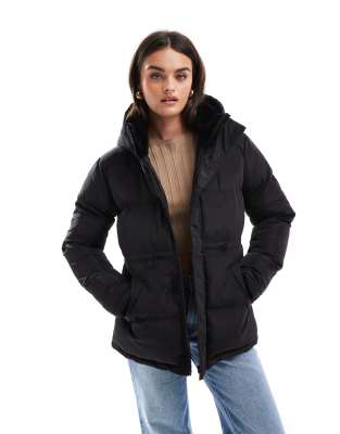 waist detail puffer jacket with faux fur collar in black