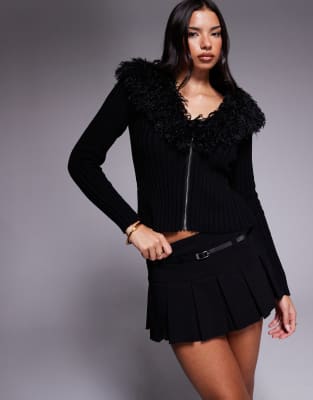 Tiger Mist - Annelise - Jupe-short courte et plissée à taille mi-haute avec fine ceinture amovible - Noir